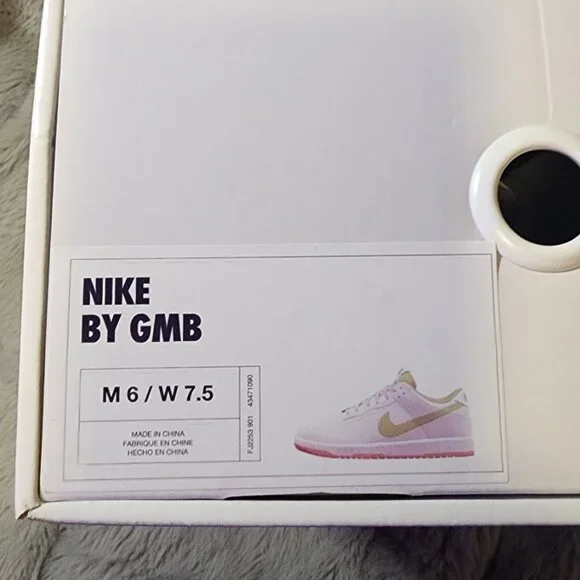 *NEW* Custom Nike Dunks Mens sz 6 - Picture 10 of 11